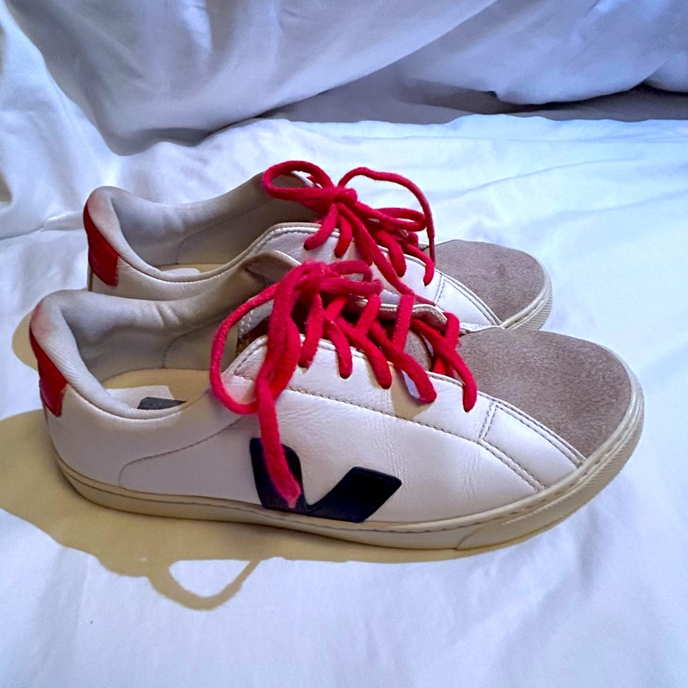 Gentle Use Authentic VEJA